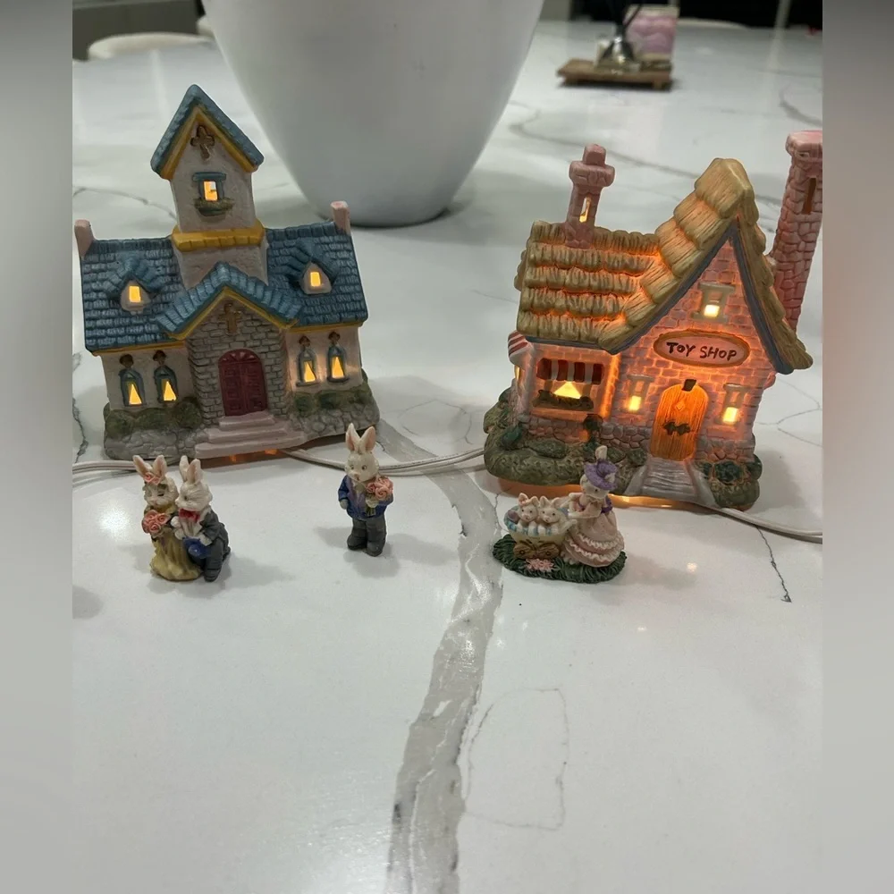 Vintage Light Up 10 Piece Easter Bunny Village Houses Ceramic Holiday Decor